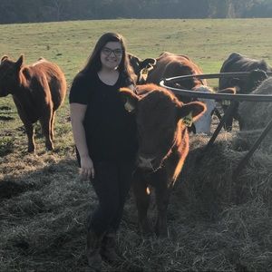 Meet your Posher, Hannah